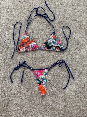 Paisley Print Triangle String Bikini in Multicolor